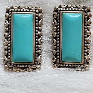 Add a touch of vintage glamour to your jewelry collection with these stunning da